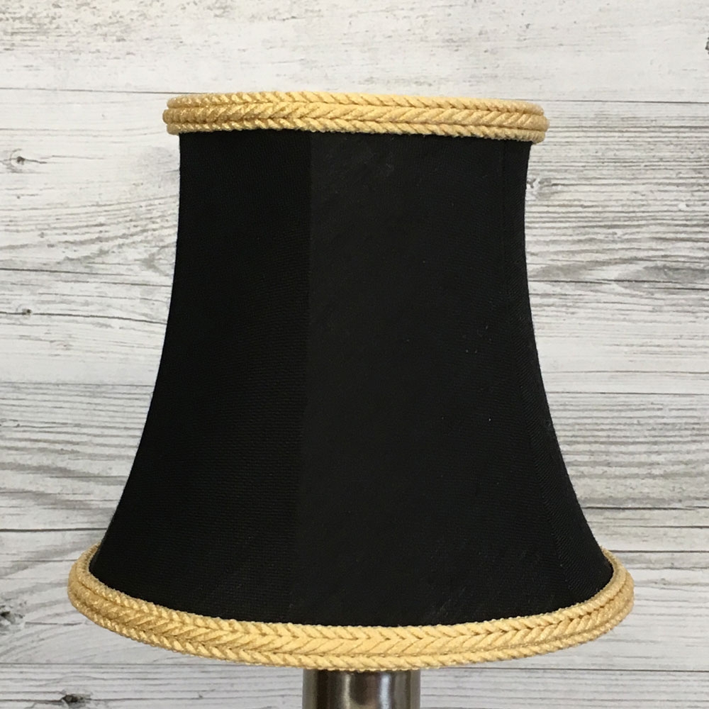 Bowed Empire Candle Black & Gold