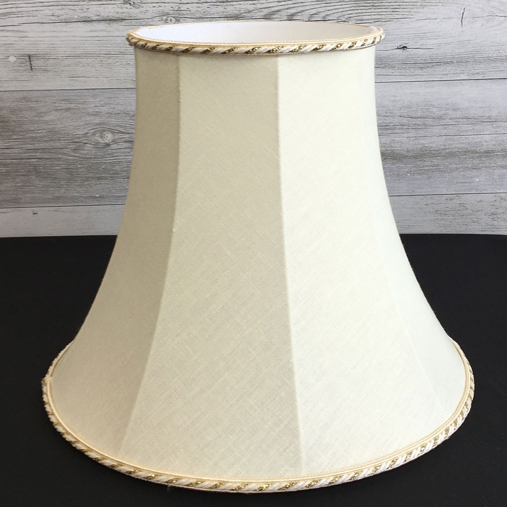 Cream & Gold Bowed Lampshade